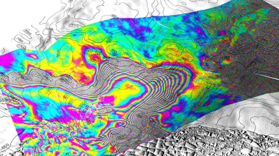 A look at tidal movement at Thwaites Glacier in West Antarctica recorded by the ICEYE commercial satellite mission in Finland, based on images taken May 11, 12 and 13, 2023. – Eric Rignot/UC Irvine