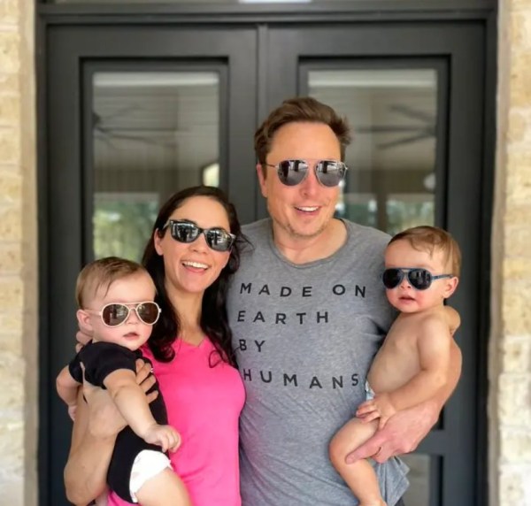 Elon Musk with Shivon Zilis and her twins